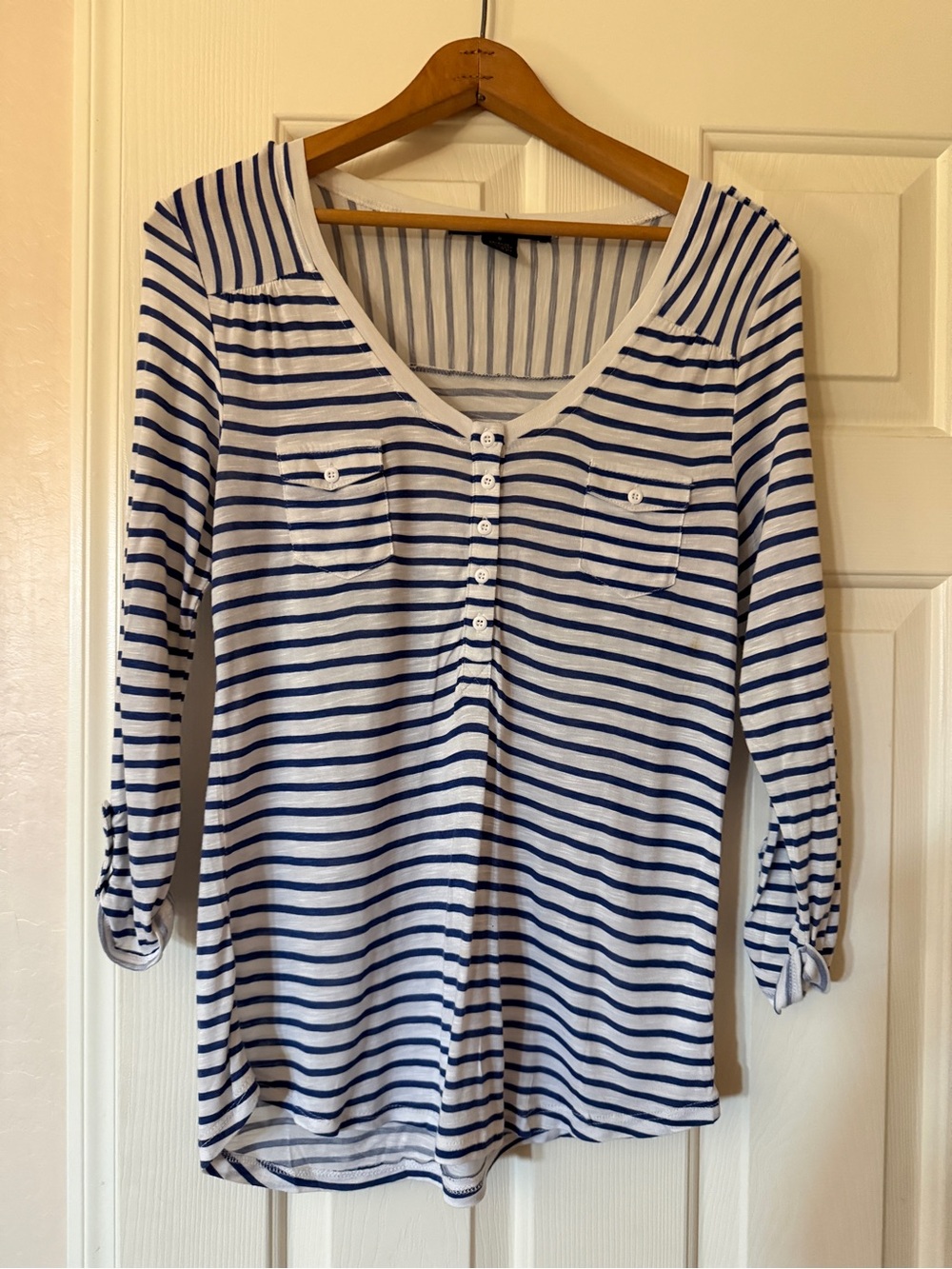 89th & Madison Navy and White Striped Henley Top Size Small